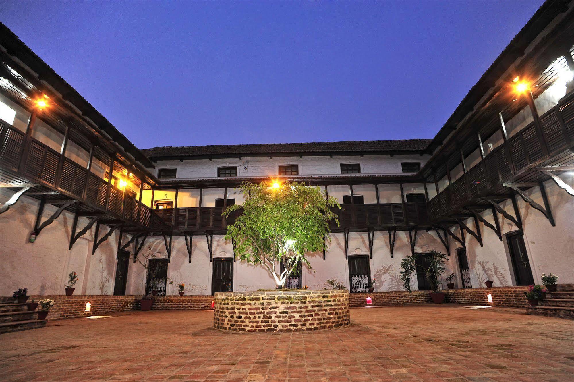 Oyo 738 Hotel Kaze Darbar Catmandu Exterior foto