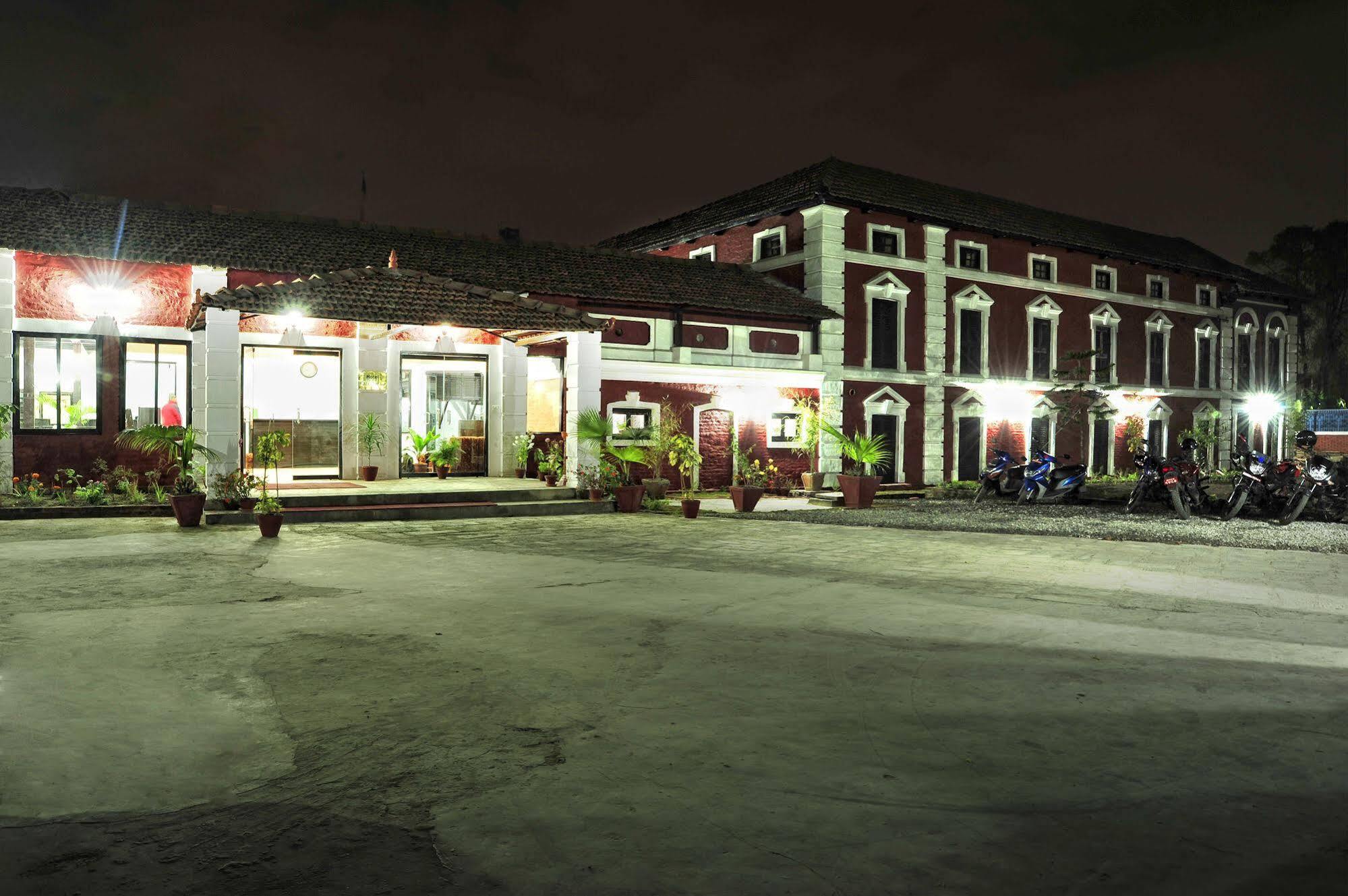 Oyo 738 Hotel Kaze Darbar Catmandu Exterior foto