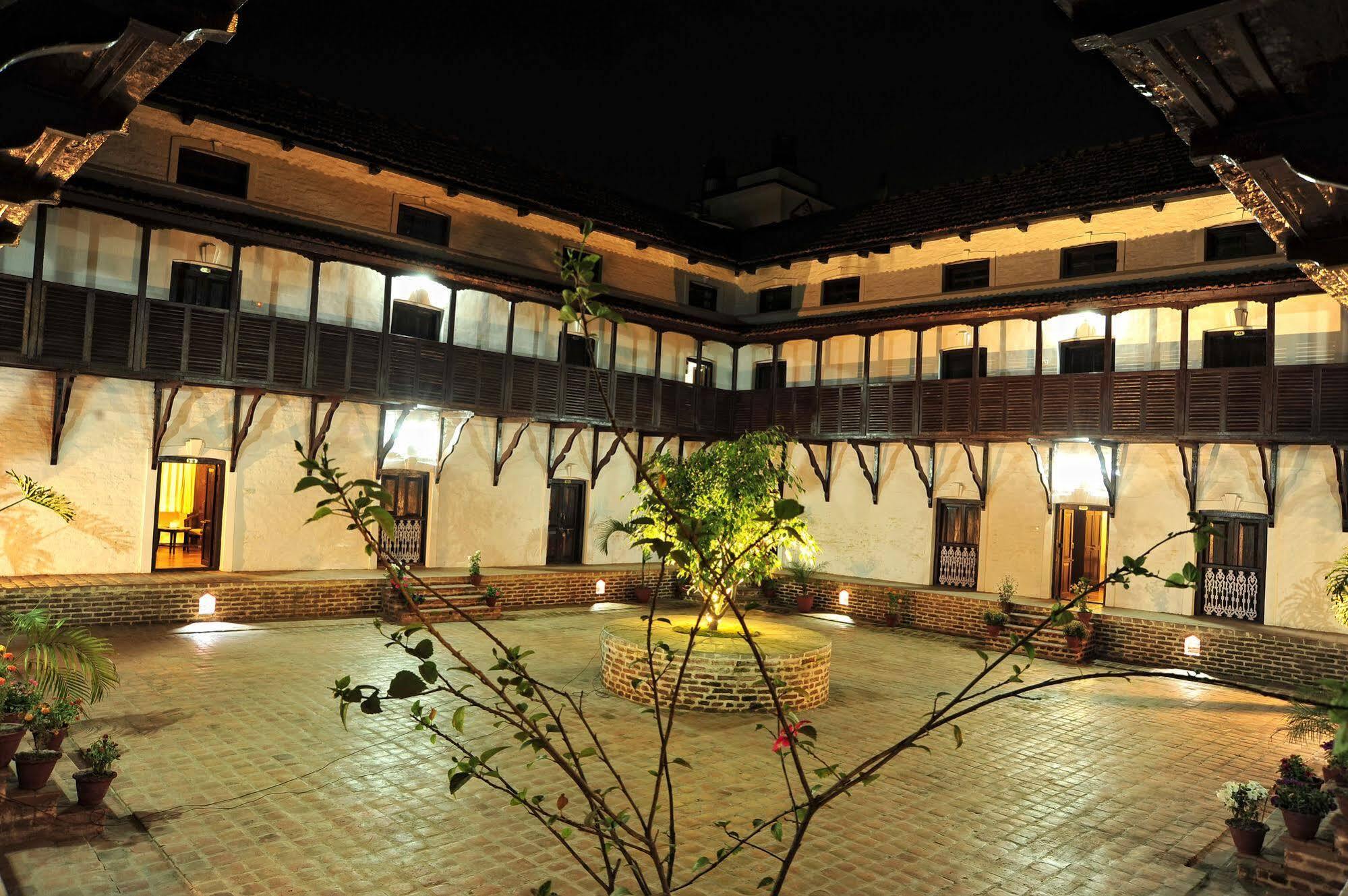 Oyo 738 Hotel Kaze Darbar Catmandu Exterior foto