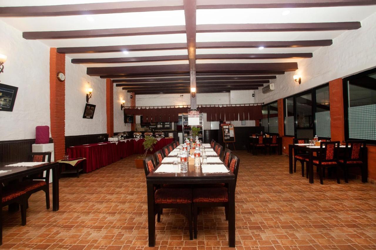 Oyo 738 Hotel Kaze Darbar Catmandu Exterior foto